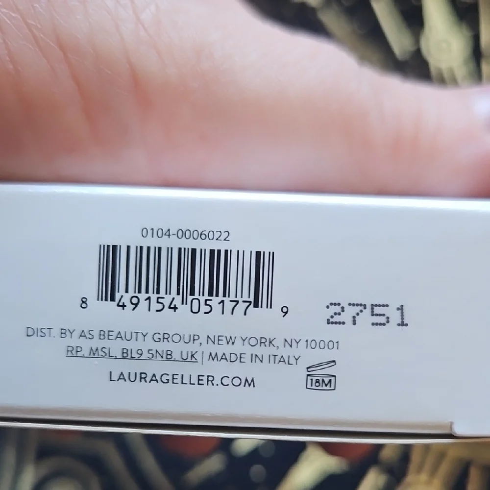 Laura Geller Color Correcting Foundation - Fair - Picture 4 of 4